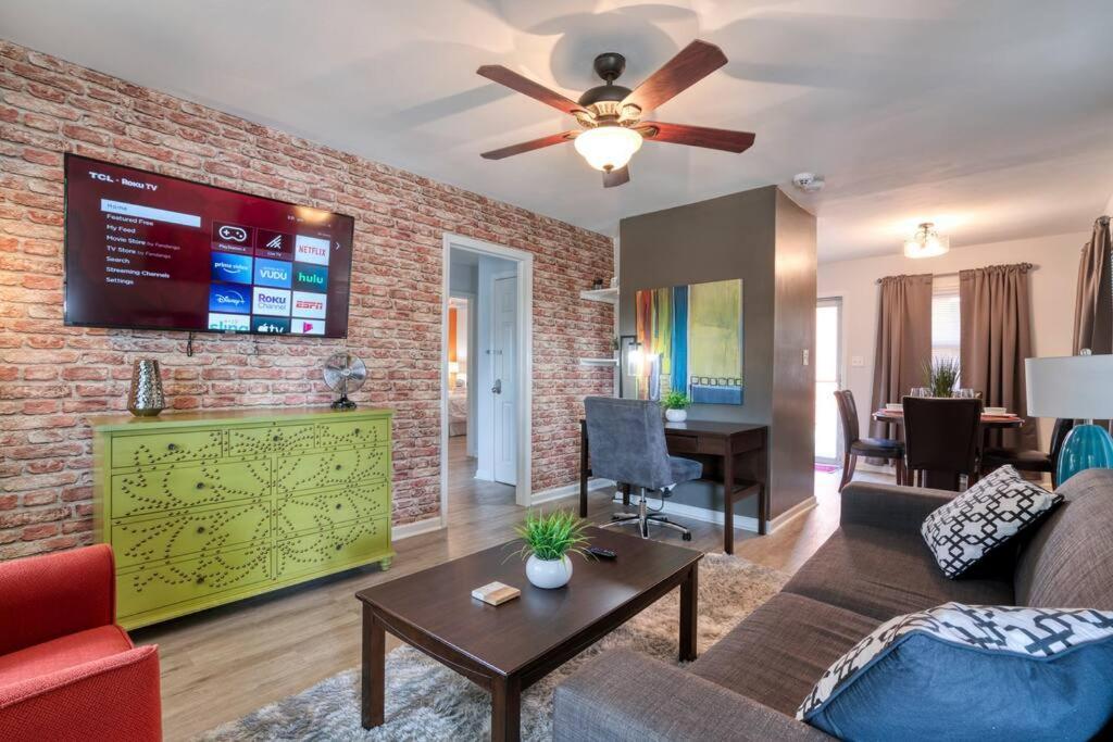 Apartamento Trendy Escape ◉ California King Bed Awaits! Charlotte